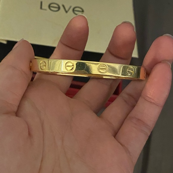 ** SOLD ** Authentic Cartier Love bracelet - Picture 5 of 5
